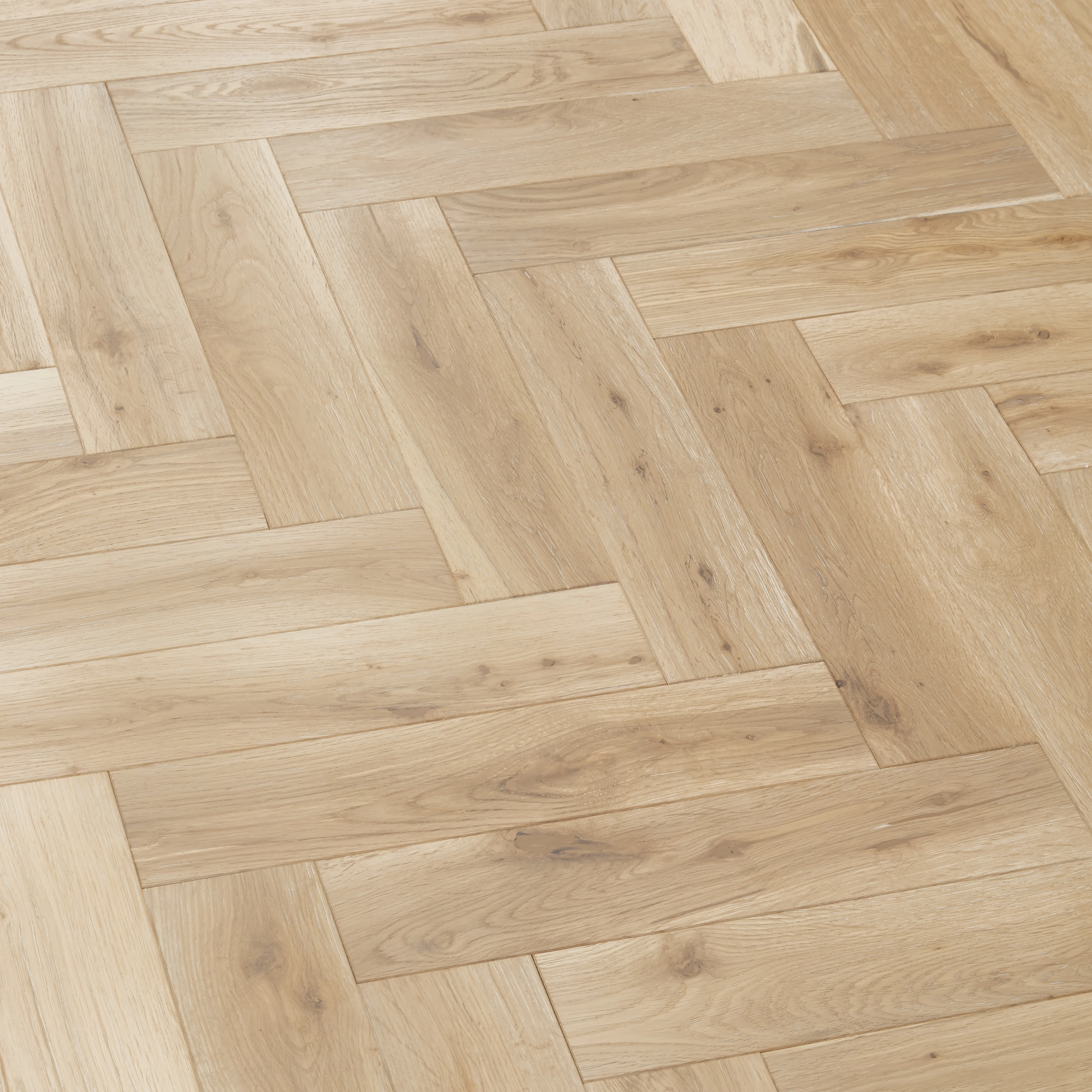 Derwent Ravine Oak Light Smoked Brushed & Wax Oiled Herringbone 14mm