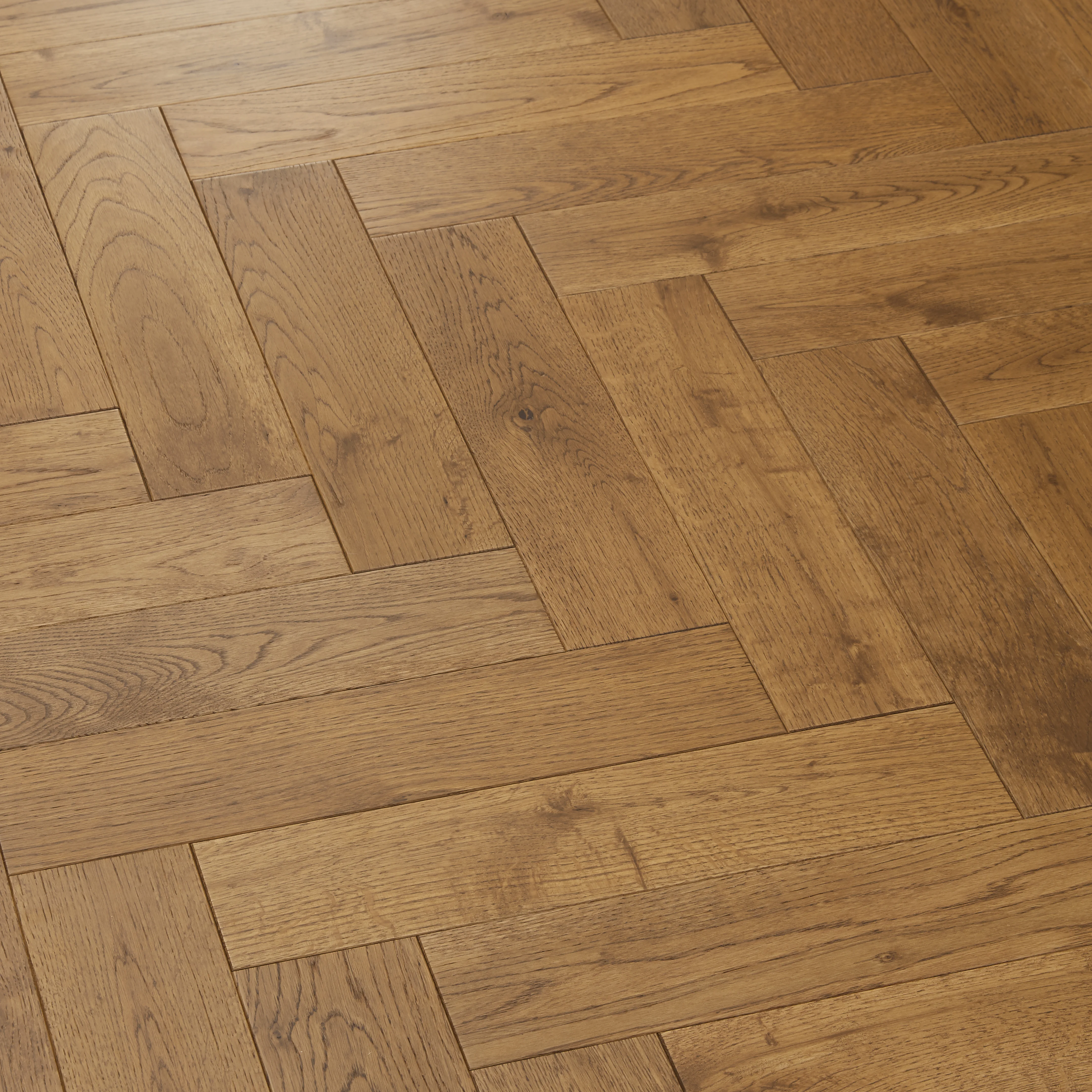 Derwent Legacy Oak Smoked Brushed & UV Lacquered Herringbone 14mm