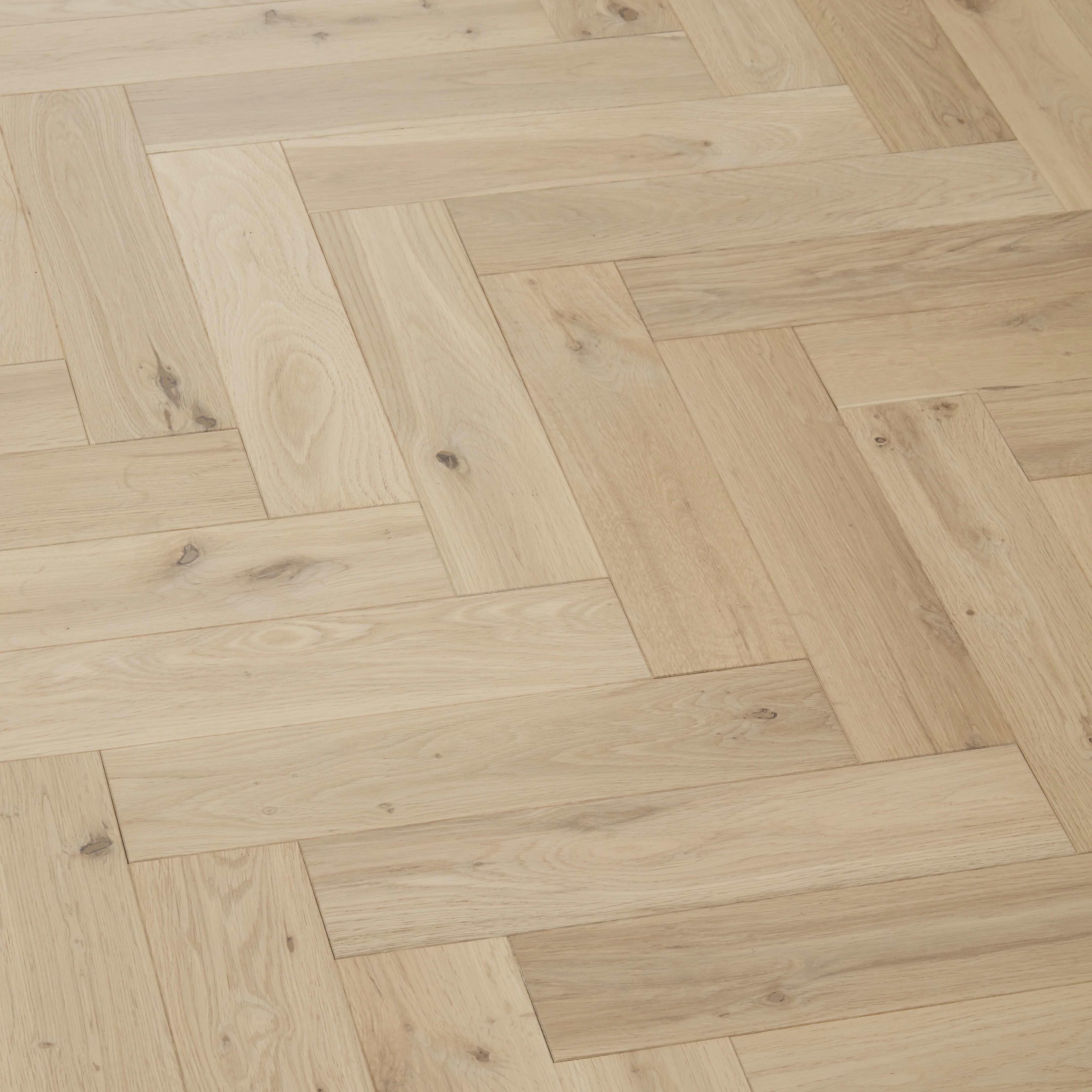 Derwent Parchment Oak Brushed & Matt Lacquered Herringbone 14mm